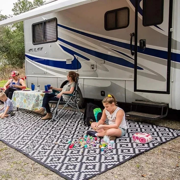 Waterproof Outdoor Rug & Picnic Mat | Patio, Camping & Garden