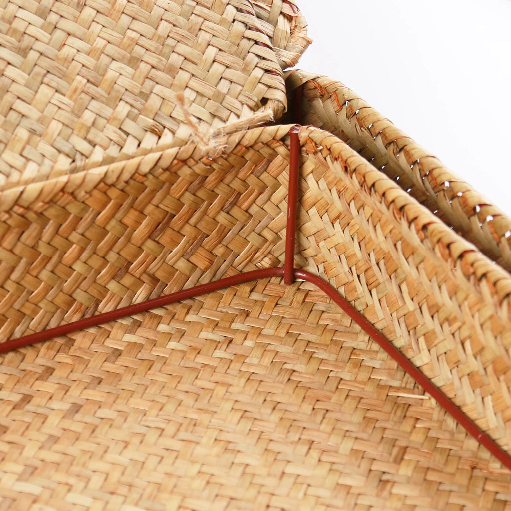2 Pcs Seagrass Baskets with Lid Wicker Storage Basket Flat Rattan Storage Bins Woven Organizer Basket for Shelf, Closet, Bedroom